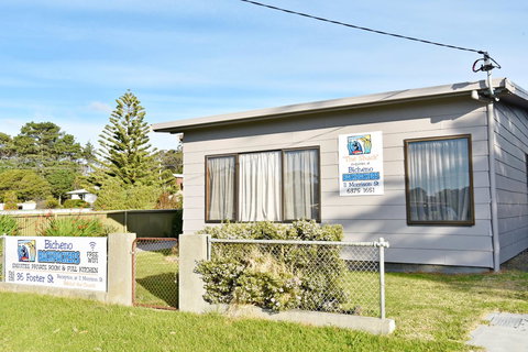 Bicheno Backpackers - Accommodation QLD 12