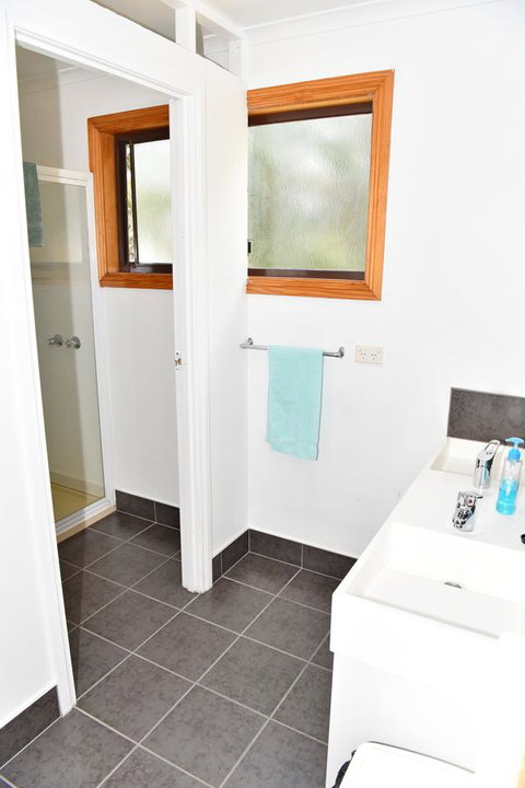 Bicheno Backpackers - Accommodation QLD 7