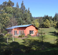 Whispering Spirit Holiday Cottages  Mini Ponies - Accommodation QLD