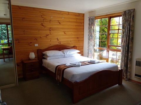 Cradle Forest Inn - Accommodation QLD 4