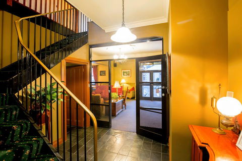 The Tasmanian Inn - Accommodation QLD 34