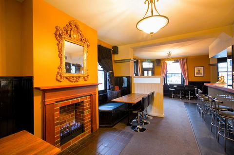 The Tasmanian Inn - Accommodation QLD 36