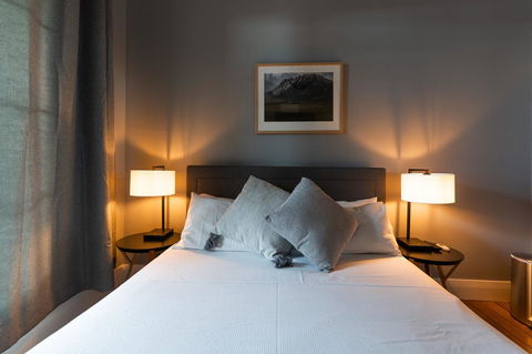 The Tasmanian Inn - Accommodation QLD 3