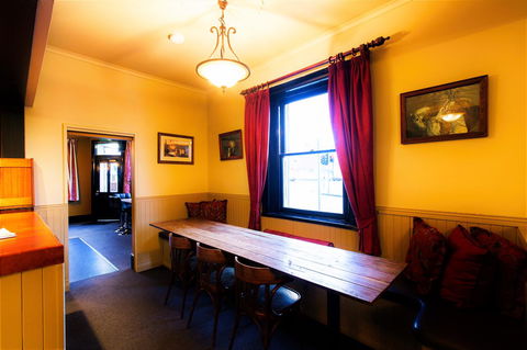 The Tasmanian Inn - Accommodation QLD 38