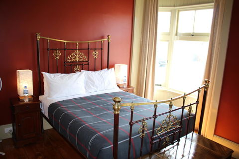 The Tasmanian Inn - Accommodation QLD 21