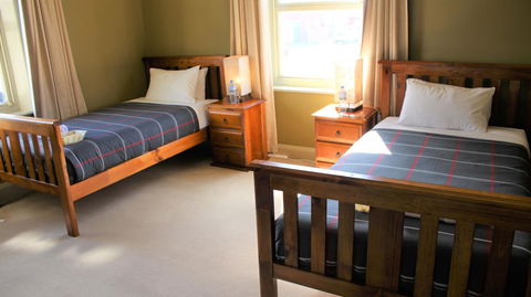 The Tasmanian Inn - Accommodation QLD 15