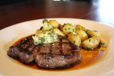 The Tasmanian Inn - Accommodation QLD 16