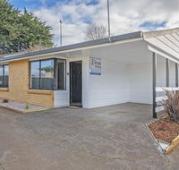 Elkie Villa - 2 Bedroom Unit - Burnie - Accommodation QLD