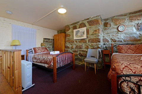 Edinburgh Gallery Bed & Breakfast - Accommodation QLD 10