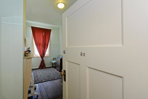 Edinburgh Gallery Bed & Breakfast - Accommodation QLD 26