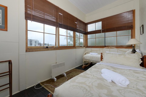 Edinburgh Gallery Bed & Breakfast - Accommodation QLD 37