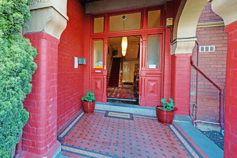 Edinburgh Gallery Bed & Breakfast - Accommodation QLD 1