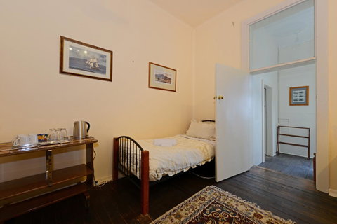 Edinburgh Gallery Bed & Breakfast - Accommodation QLD 40