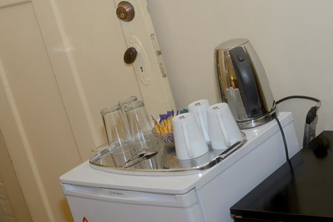 Edinburgh Gallery Bed & Breakfast - Accommodation QLD 17