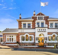 Cygnet Old Bank - Accommodation QLD