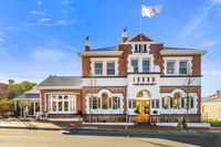 Book Cygnet Accommodation Vacations Accommodation QLD Accommodation QLD