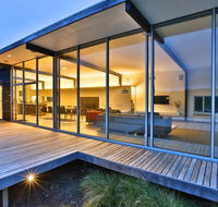 Cloudy Bay Beach House - Accommodation QLD