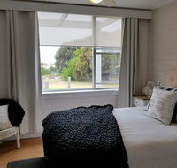 Beach Hut Scamander - Accommodation QLD