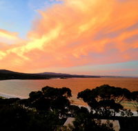 DOLPHIN LOOKOUT COTTAGE - amazing views of the Bay of Fires - Accommodation QLD