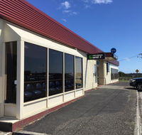 Regatta Point Tavern  Holiday Villas - Accommodation QLD
