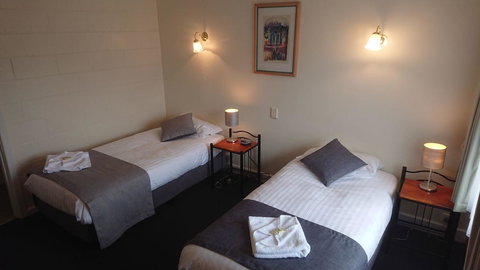 Mt Lyell Motor Inn - Accommodation QLD 27
