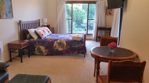 Beezneez B&B - Accommodation QLD 2