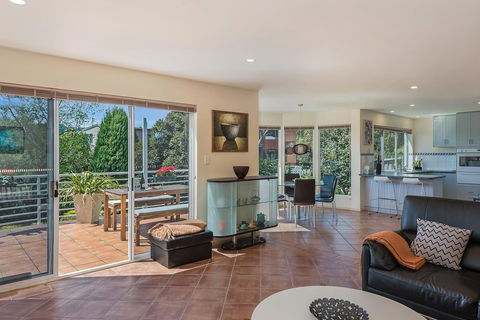 Isle Of Views - Accommodation QLD 10