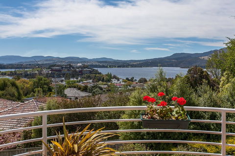 Isle Of Views - Accommodation QLD 17