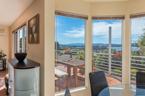 Isle Of Views - Accommodation QLD 4