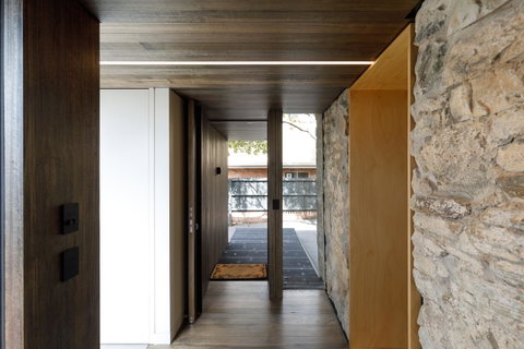 Blue Magnolia - Accommodation QLD 6