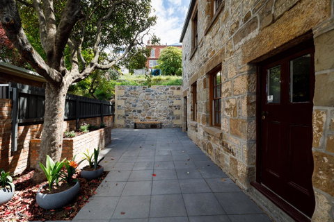 Blue Magnolia - Accommodation QLD 3