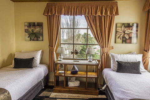 Touchwood Cottages - Accommodation QLD 34