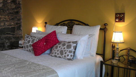 Touchwood Cottages - Accommodation QLD 18