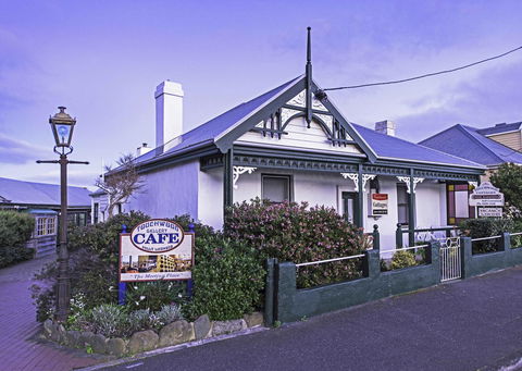 Touchwood Cottages - Accommodation QLD 5