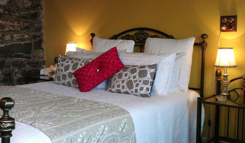 Touchwood Cottages - Accommodation QLD 28