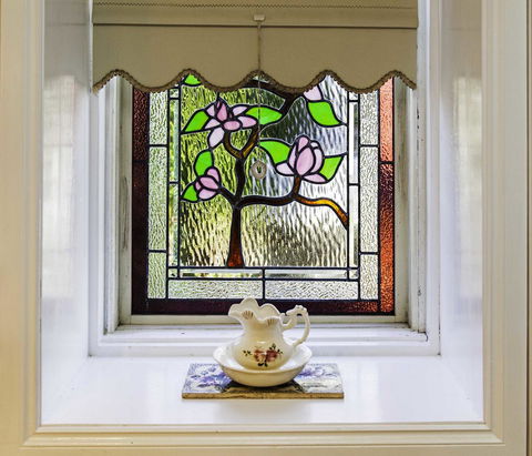 Touchwood Cottages - Accommodation QLD 44