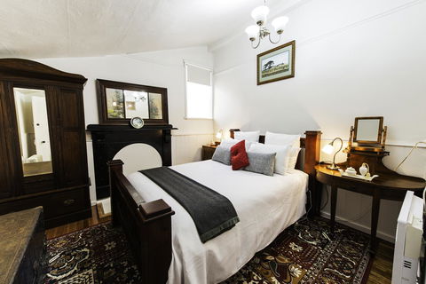 Touchwood Cottages - Accommodation QLD 13