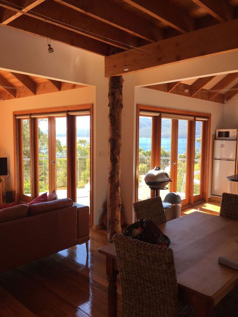 The Tree House - Accommodation QLD 2