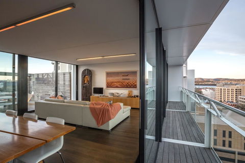 Avalon City Retreat - Accommodation QLD 4