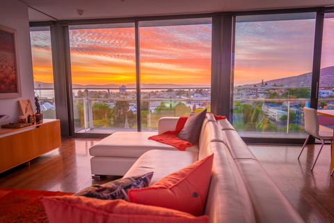 Avalon City Retreat - Accommodation QLD 19