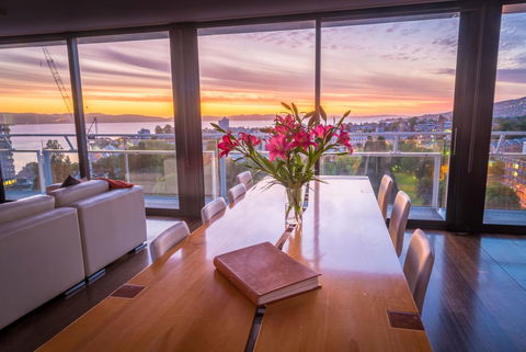 Avalon City Retreat - Accommodation QLD 21