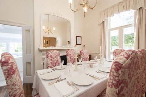 White Dove Cottage Bed And Breakfast - Accommodation QLD 6