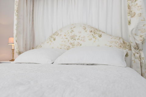 White Dove Cottage Bed And Breakfast - Accommodation QLD 3