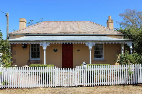Bellamona - Accommodation QLD 0