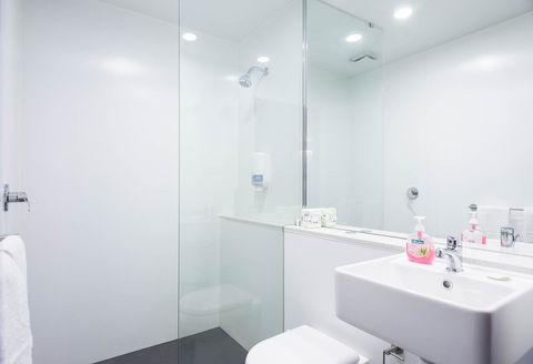 Buller Central Hotel - Accommodation QLD 5
