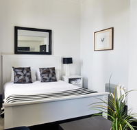 The Royal Hotel Mornington - Accommodation QLD