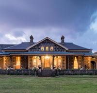 Coragulac House Cottages - Accommodation QLD