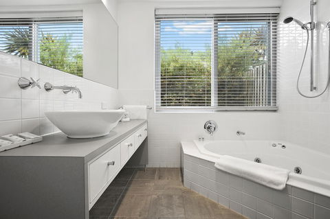 Oceanic Sorrento - Accommodation QLD 5