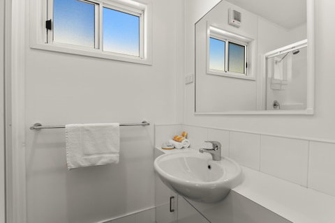 Bright Riverside Holiday Park - Accommodation QLD 8