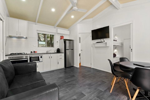 Bright Riverside Holiday Park - Accommodation QLD 37